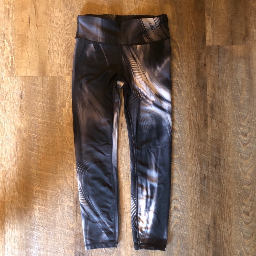 GapFit marble Capri leggings